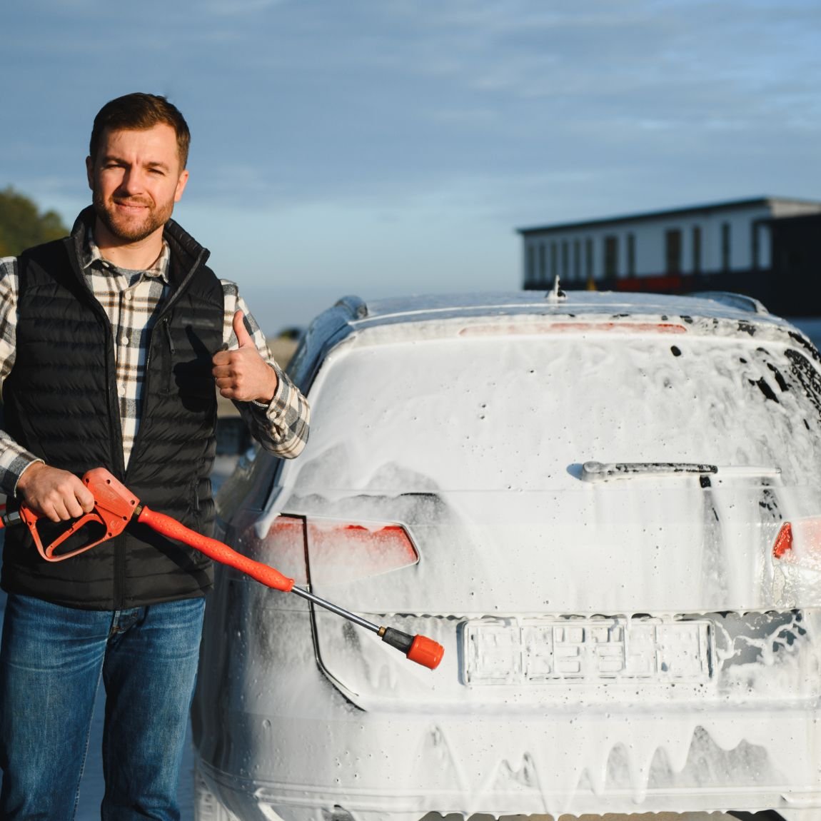 شركة الباهر | متخصصون في غسيل سيارات متنقل بالبخار في الرياض | اتصل بنا الآن على 0541476845